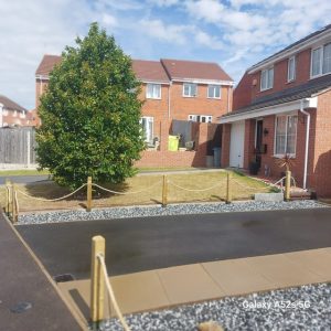 907e7c80 316c 4586 8a7d 4bba5b9cd53d 300x300 - Fencing and Landscaping Mansfield