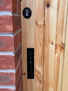 ccb63ccf 4381 4b6c 951f 17d4f65f8804 225x300 - Fencing and Landscaping Mansfield