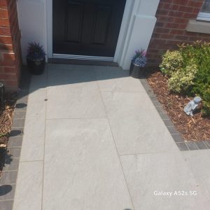 e6d13f40 fc92 4ca9 86d4 a6ba3379288c 300x300 - Fencing and Landscaping Mansfield