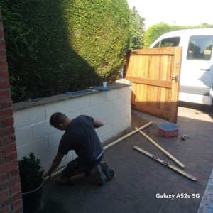 ea32f6f3 8d1f 4aa3 98a2 9d1824c06286 300x300 - Fencing and Landscaping Mansfield